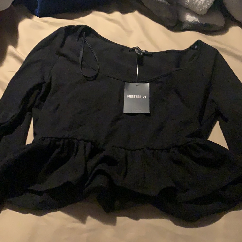 long sleeve cropped top